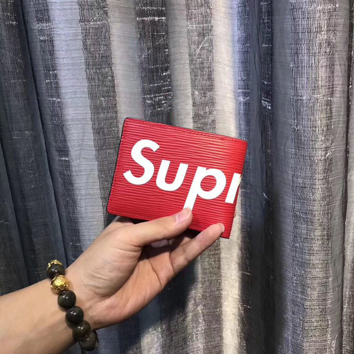 LV SUPREME コラボ 財布