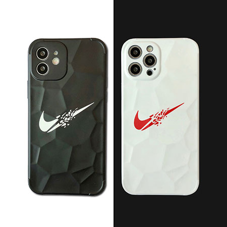 iphone12ケースNikeロゴ付き