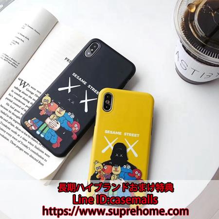KAWS iPhoneXr ソフトケース 可愛い カウズ アイフォンXS Max ケース