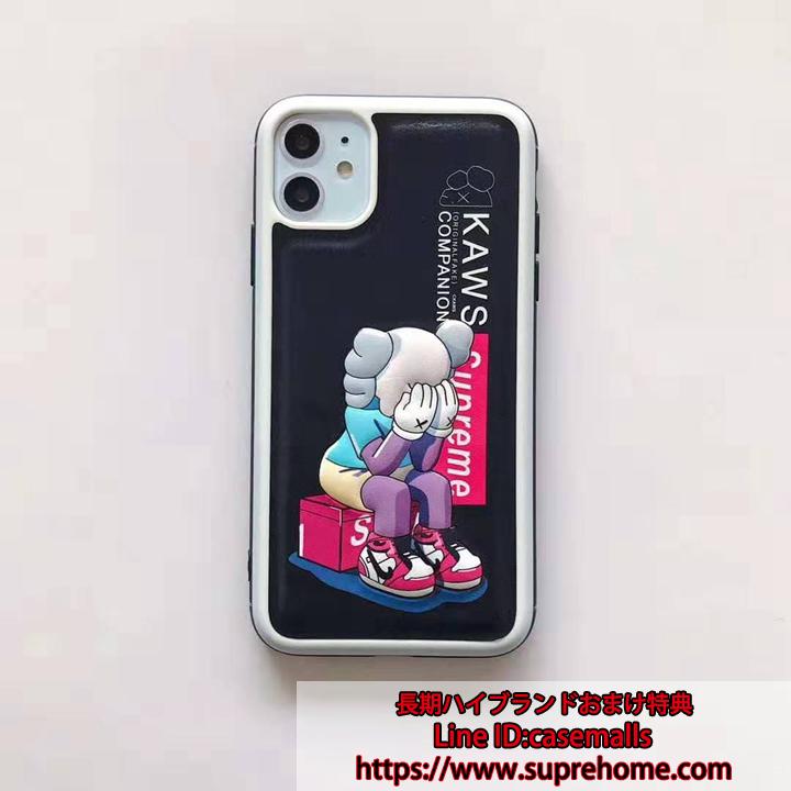 人気アイテム iphonexs max kaws 携帯ケース