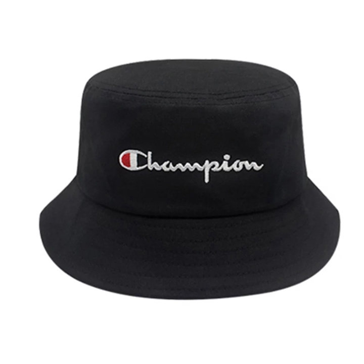 ロゴキャップ Champion カッコイイ