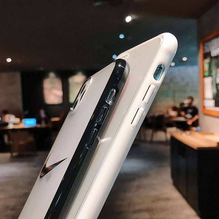 ナイキiphone7 Plusカバー