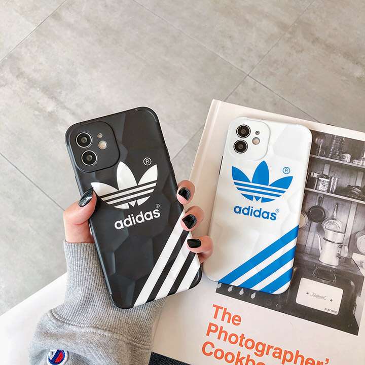 iphone12 mini/12クローバー柄カバーadidas