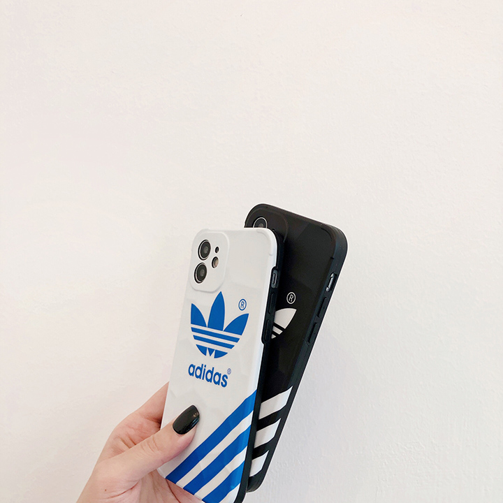 オシャレカバーアイホンXS/XR/XSMAX Adidas