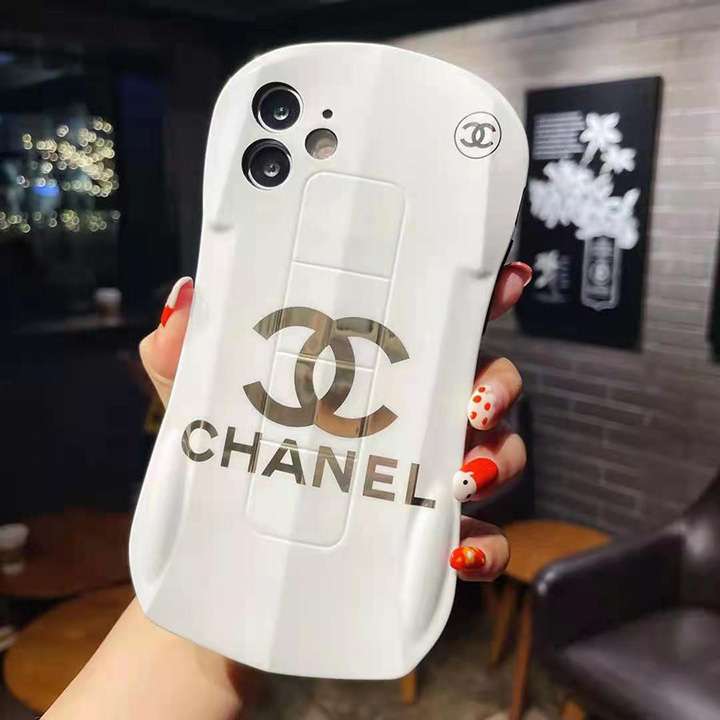 芸能人愛用 アイフォン 12 カバー chanel