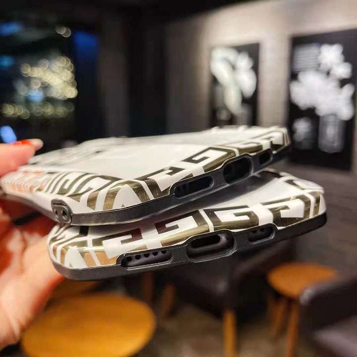 Givenchyケースアイホン8 Plus