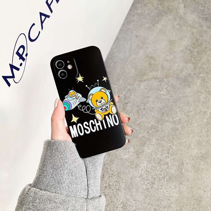 アニメ風 アイホン11Pro 携帯ケース moschino