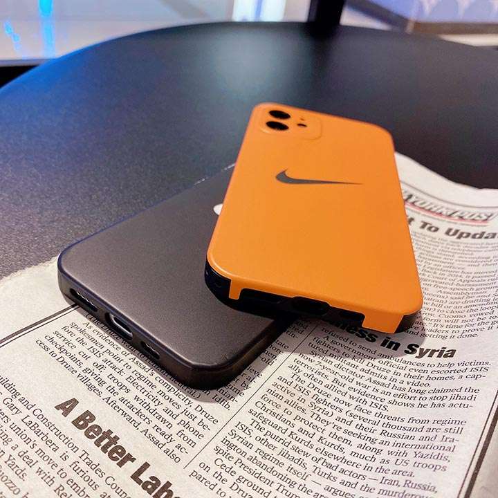 アイホン11 ハイブランド Nike スマホケース