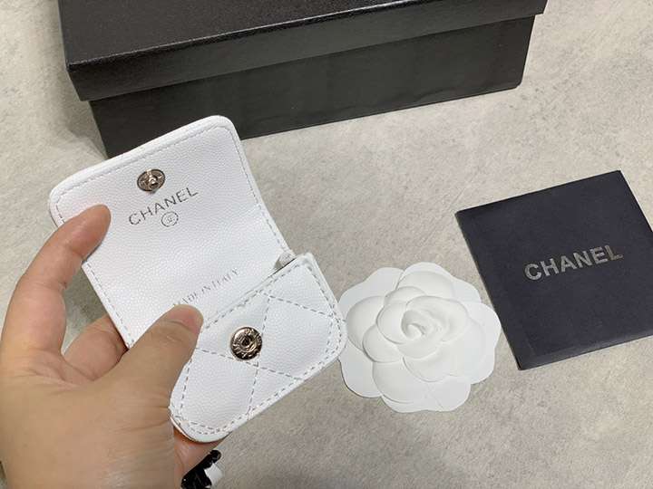 Chanel Airpods ケース 白黒