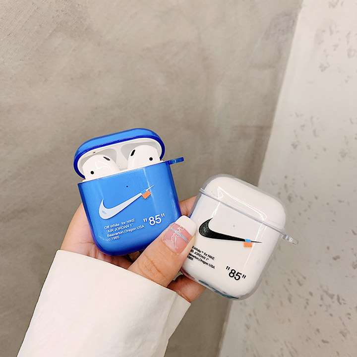 ナイキ Airpods Proケース ロゴ付き 新作の