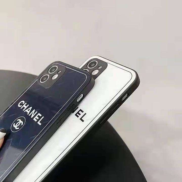 芸能人愛用 iphone13promax/13pro Chanel カバー