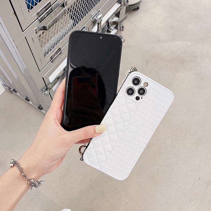 Chanel iPhone 12promax/12 mini	手首ストラップ付き携帯ケース