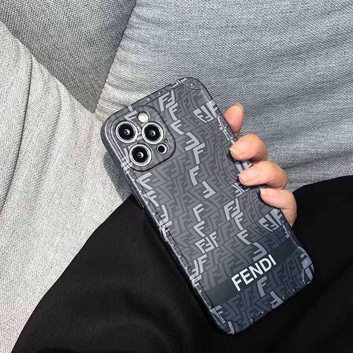 fendi アイホン8 plus/8ゴージャススマホケース