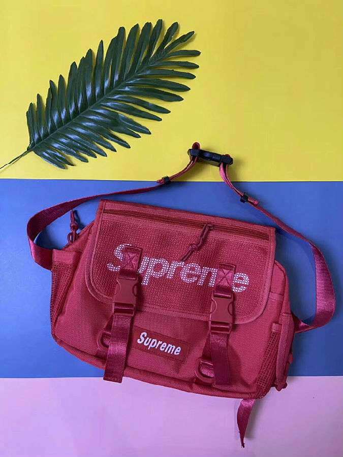 ウェストポーチ おすすめsupreme