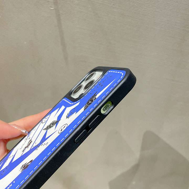 ナイキiPhone 13カバースポーツ風