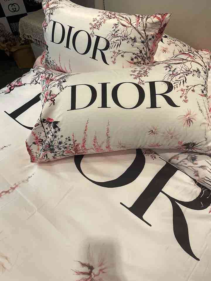 ベッドカバー 新発売 Dior