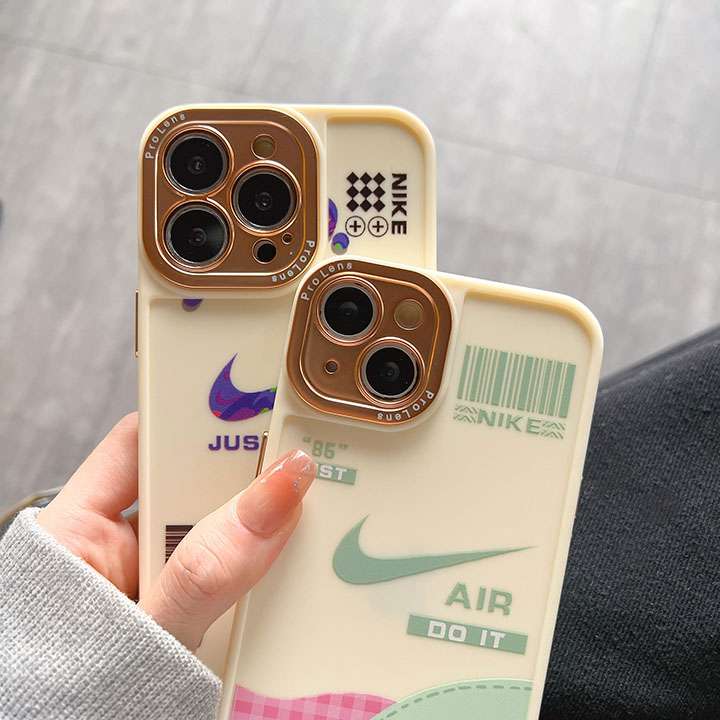 iphone13 Nike ロゴ付き 携帯ケース