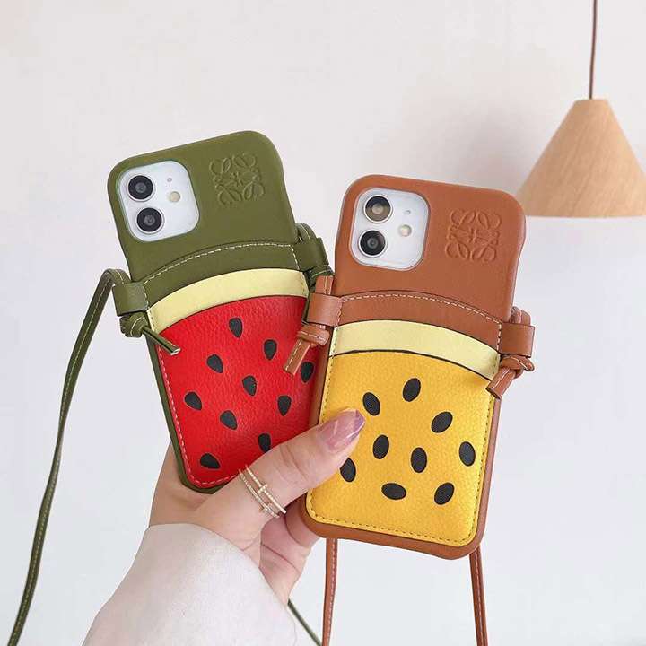 loewe iphone15ケース背面収納