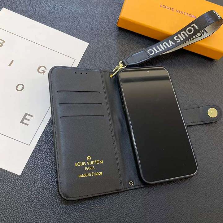 lv iphone15ケースストラップ付き